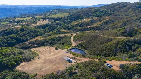 31909 Green Rd, Cloverdale, CA 95425