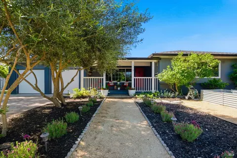 1773 Crinella Dr, Saint Helena, CA 94574