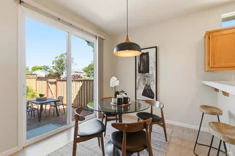 Dining - 7811 Foppiano Way, Windsor, CA 95492 photo 3 of 3