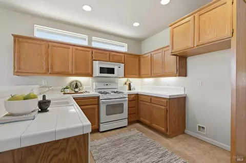 Kitchen - 7811 Foppiano Way, Windsor, CA 95492 photo 2 of 4