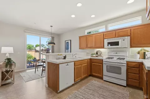 Kitchen - 7811 Foppiano Way, Windsor, CA 95492 photo 1 of 4