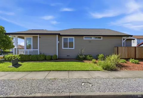 Exterior - 7811 Foppiano Way, Windsor, CA 95492 photo 9 of 9