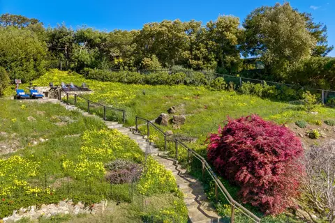 Exterior - 45 Mount Tiburon Rd, Tiburon, CA 94920 photo 6 of 13