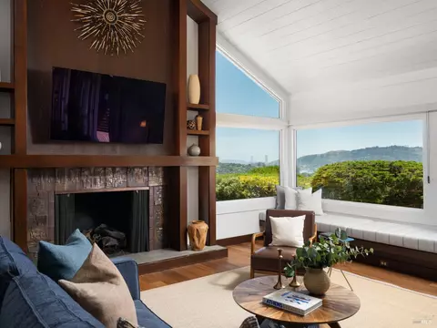 Living - 45 Mount Tiburon Rd, Tiburon, CA 94920 photo 2 of 4