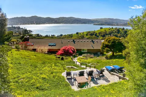 View/Area - 45 Mount Tiburon Rd, Tiburon, CA 94920 photo 3 of 12