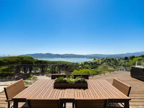 Exterior - 45 Mount Tiburon Rd, Tiburon, CA 94920 photo 3 of 13