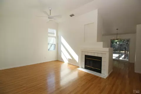 Living - 1925 Dorris Ct, Dixon, CA 95620 photo 1 of 2