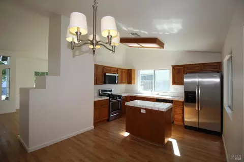 Kitchen - 1925 Dorris Ct, Dixon, CA 95620 photo 1 of 2
