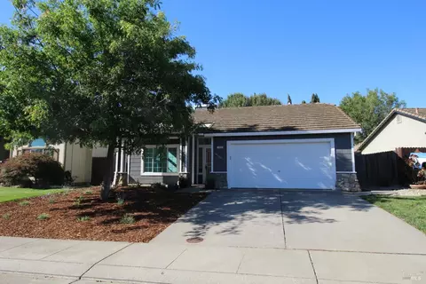 Exterior - 1925 Dorris Ct, Dixon, CA 95620 photo 2 of 7