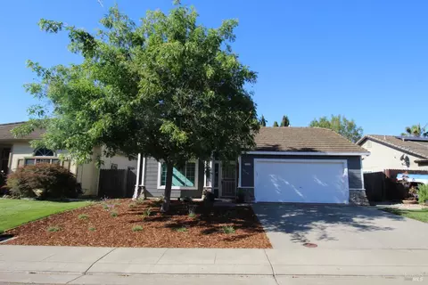 1925 Dorris Ct, Dixon, CA 95620