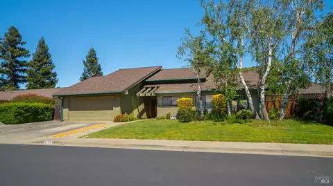 1170 Woodman Way, Dixon, CA 95620