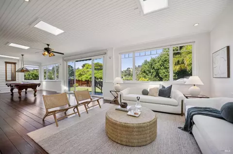 15 Thorsson Ct, Novato, CA 94947