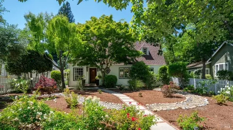 1019 St Helena Ave, Santa Rosa, CA 95404