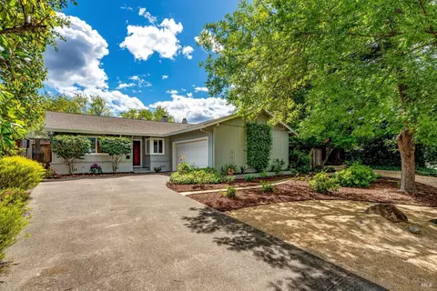 1291 Sylvaner Ave, Saint Helena, CA 94574