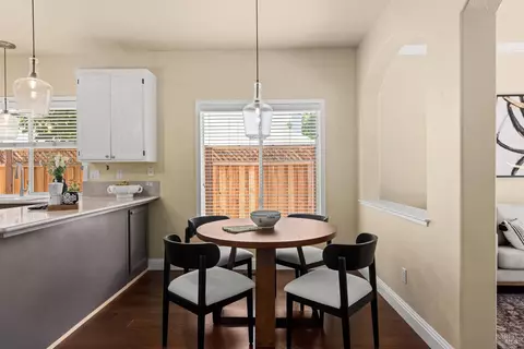 Dining - 1040 Elsbree Ln, Windsor, CA 95492 photo 2 of 3