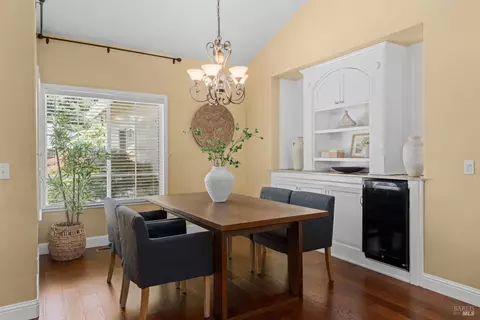 Dining - 1040 Elsbree Ln, Windsor, CA 95492 photo 1 of 3