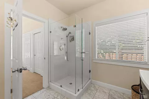 Bath - 1040 Elsbree Ln, Windsor, CA 95492 photo 3 of 3