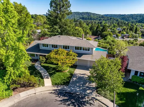 295 Sandringham Dr N, Moraga, CA 94556