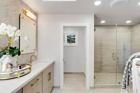 Bath - 295 Sandringham Dr N, Moraga, CA 94556 photo 5 of 9