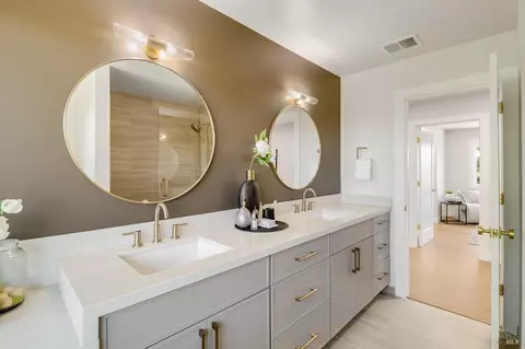 Bath - 295 Sandringham Dr N, Moraga, CA 94556 photo 8 of 9