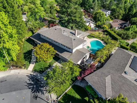View/Area - 295 Sandringham Dr N, Moraga, CA 94556 photo 3 of 7