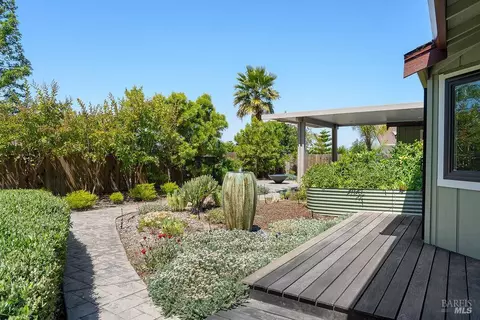 Exterior - 451 Trotter Dr, Vallejo, CA 94591 photo 13 of 16
