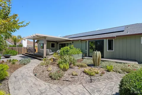 Exterior - 451 Trotter Dr, Vallejo, CA 94591 photo 14 of 16