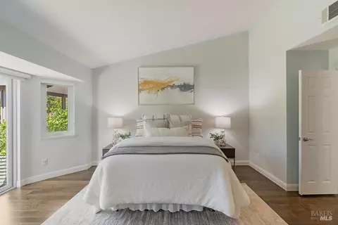 Bedroom - 451 Trotter Dr, Vallejo, CA 94591 photo 7 of 8