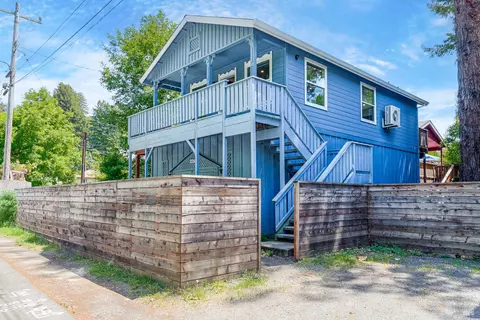 16440-16442 5th St, Guerneville, CA 95446