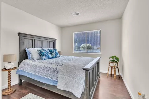 Bedroom - 101 Thresher Dr, Vallejo, CA 94591 photo 2 of 5