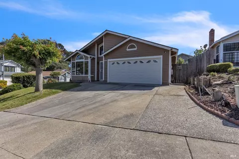 Exterior - 101 Thresher Dr, Vallejo, CA 94591 photo 6 of 7