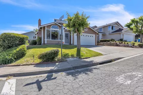 Exterior - 101 Thresher Dr, Vallejo, CA 94591 photo 2 of 7