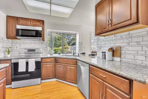 Kitchen - 101 Thresher Dr, Vallejo, CA 94591 photo 2 of 3