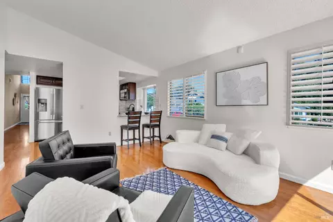 Living - 101 Thresher Dr, Vallejo, CA 94591 photo 2 of 4