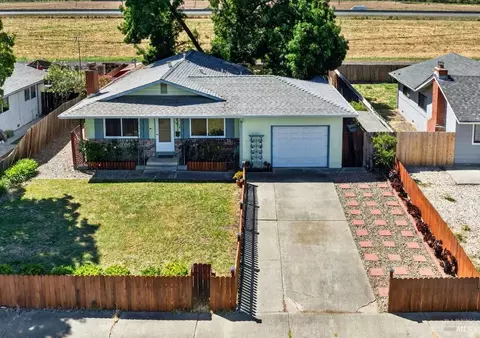 1607 James St, Fairfield, CA 94533