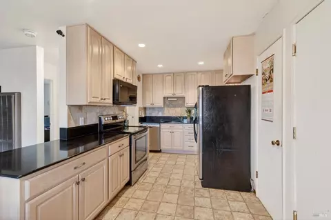 Kitchen - 1607 James St, Fairfield, CA 94533 photo 1 of 1