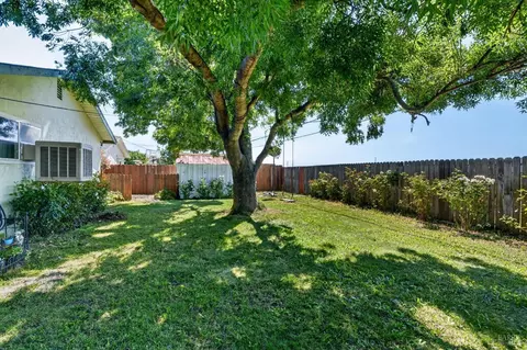 Exterior - 1607 James St, Fairfield, CA 94533 photo 3 of 4