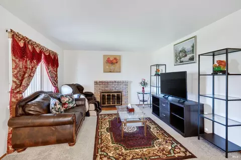 Living - 1607 James St, Fairfield, CA 94533 photo 1 of 1