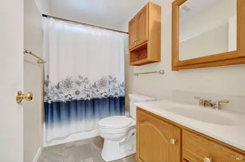 Bath - 1607 James St, Fairfield, CA 94533 photo 1 of 1