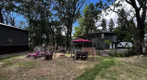 13885 Mountain House Rd, Hopland, CA 95449