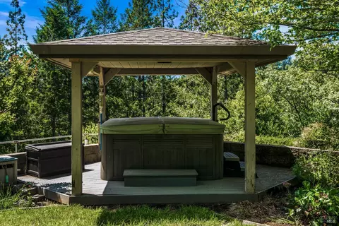 Exterior - 625-629 Hill Rd, Angwin, CA 94508 photo 18 of 21