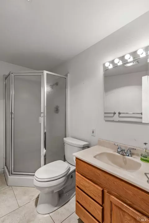 Bath - 625-629 Hill Rd, Angwin, CA 94508 photo 4 of 6