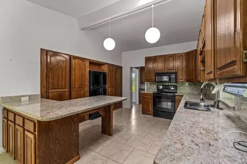 Kitchen - 625-629 Hill Rd, Angwin, CA 94508 photo 1 of 4
