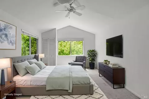 Bedroom - 625-629 Hill Rd, Angwin, CA 94508 photo 5 of 10