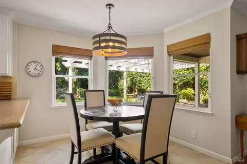 Dining - 1370 Estates Dr, Dixon, CA 95620 photo 5 of 7