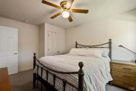 Bedroom - 1370 Estates Dr, Dixon, CA 95620 photo 6 of 8