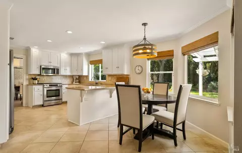 Kitchen - 1370 Estates Dr, Dixon, CA 95620 photo 1 of 6