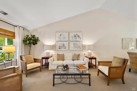 Living - 1370 Estates Dr, Dixon, CA 95620 photo 1 of 6