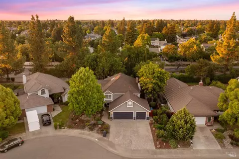 View/Area - 1370 Estates Dr, Dixon, CA 95620 photo 4 of 4