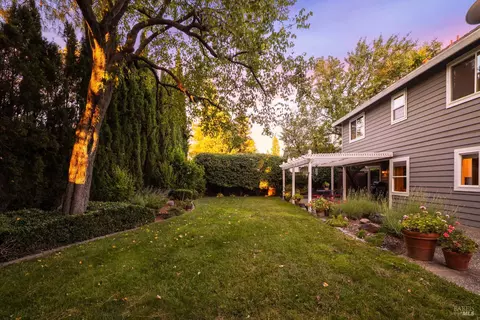 Exterior - 1370 Estates Dr, Dixon, CA 95620 photo 22 of 26
